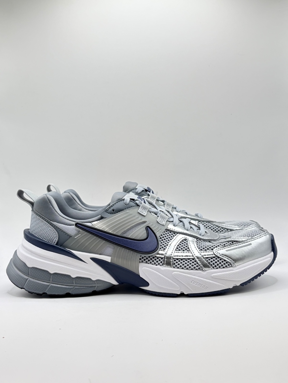 Nike V2K Run Running Shoes Wolf Gray Navy Size 10.5
